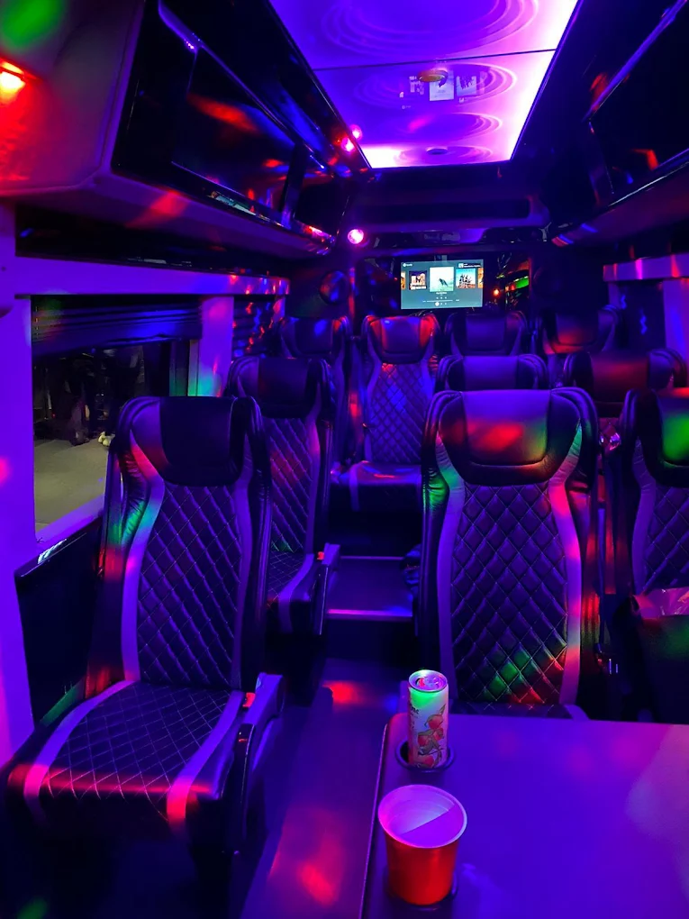 GroB Limousine — About Us